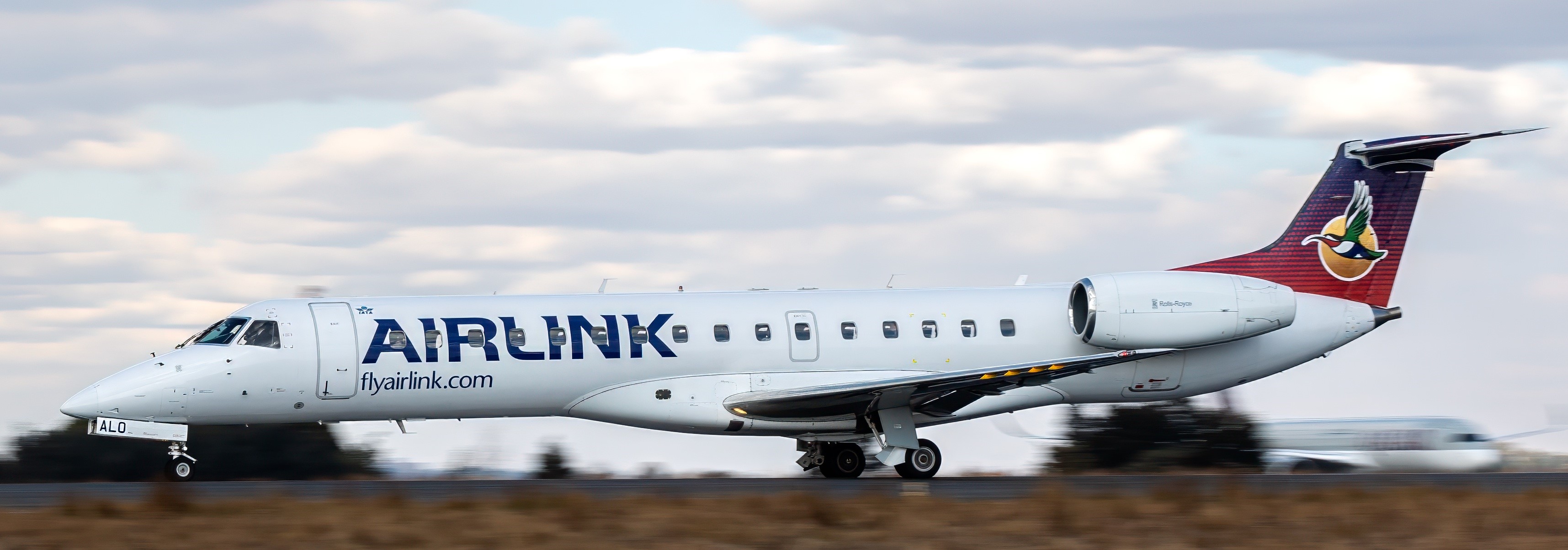 Airlink gets green light for CPT GBE flights