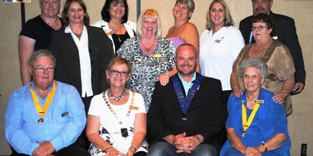 Skål International Cape Town’s appointed committee members include (inset) Judi Buikman (Vice President) and Lindsey Gibaud; (back row, from left) Aneli Gerber, Martie Malan, Michelle Andrews, Lindie Strauss and Lodewyk de Klerk; (middle row) Nicci Fourie, Carol Bayne, Shirley Brown; and (front row) Philip Morse (Treasurer), Joy Strydom (President), Rory Goldhill (Vice President) and Anne Lamb (Secretary).