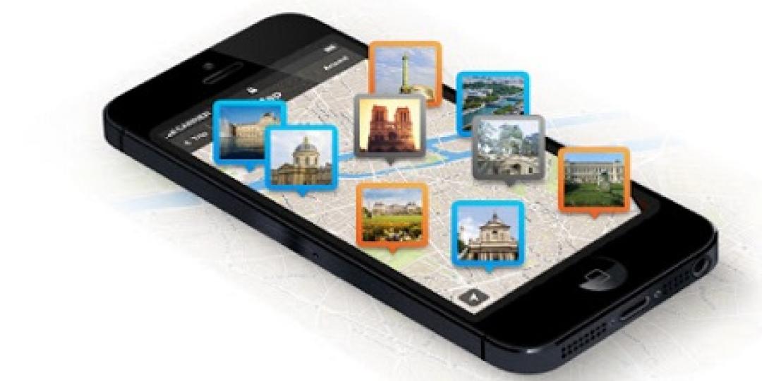 Mobile apps may be able to assist tourists in planning itineraries, but tourist guides are able to offer a personal experience. 