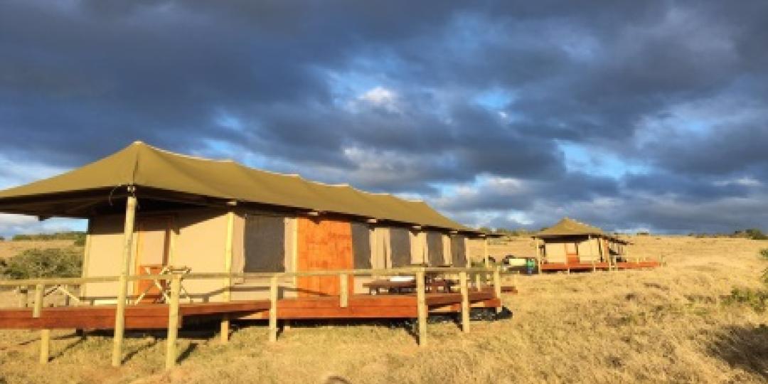 New luxury safari and family safari tents have been introduced at Hlosi Game Lodge and Bukela Game Lodge.