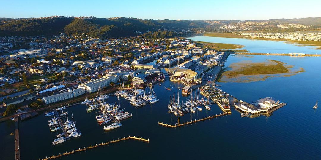 Knysna Tourism launches #SpiritofKnysna – a new campaign to market the destination a year after the fires of June last year. 