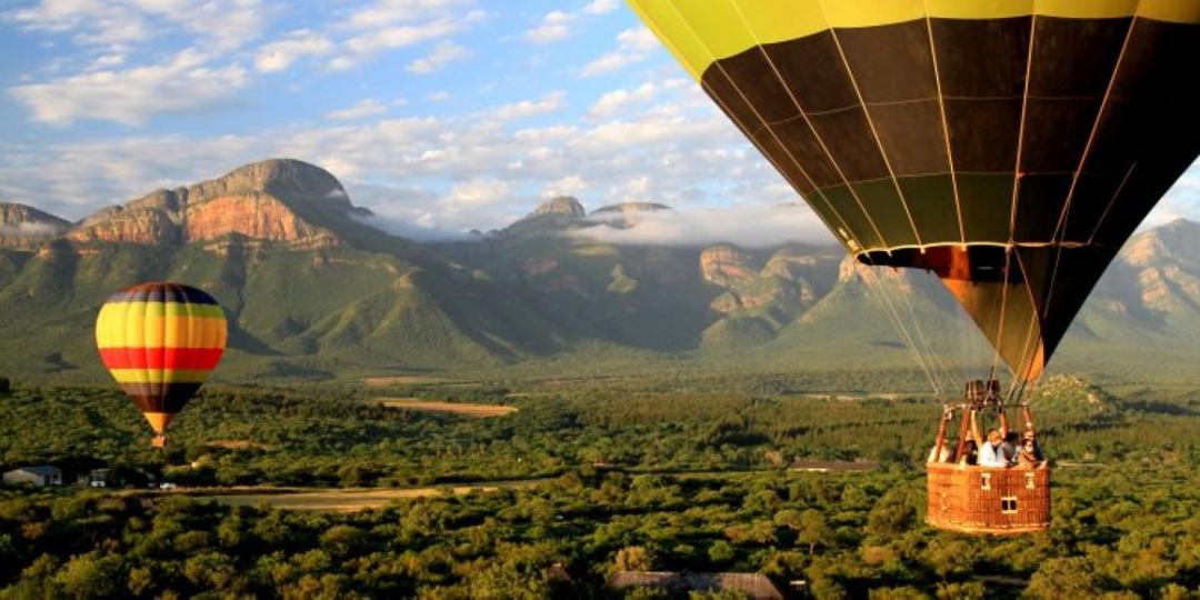 Luxury adventure, a growing interest amongst travellers not wanting to compromise on accommodation, services, cuisine and the finer touches when on safari. Credits: Hoedspruit Sunbird Lodge.