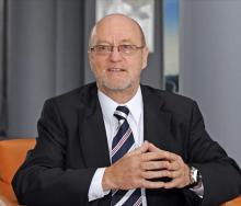 Minister Hanekom tackles key issues facing SA’s tourism industry. 