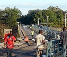 24-hour closure of Vic Falls border crossing due to annual marathon.